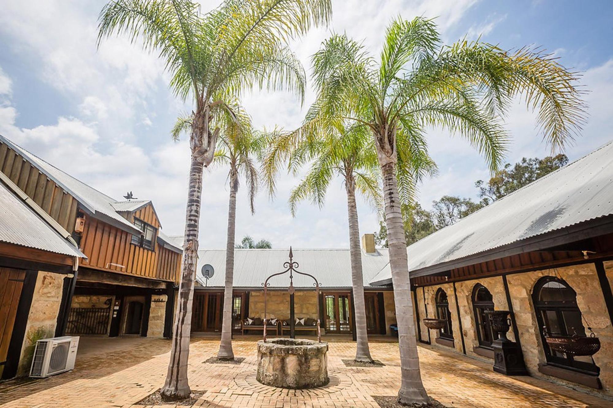 Peppers Creek Accommodation โพโคลบิน ภายนอก รูปภาพ